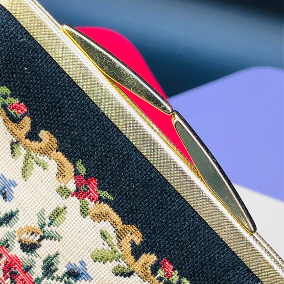Vintage Needlepoint Tapestry Coin Purse: Victorian Floral - Gold Tone Clutch - Picture 4 of 10
